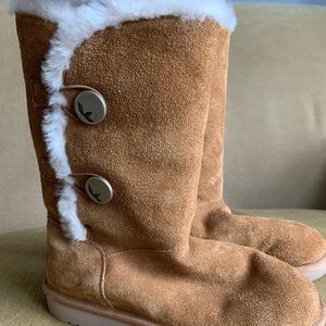 UGG Koolaburra suede pull on boots W6 tan